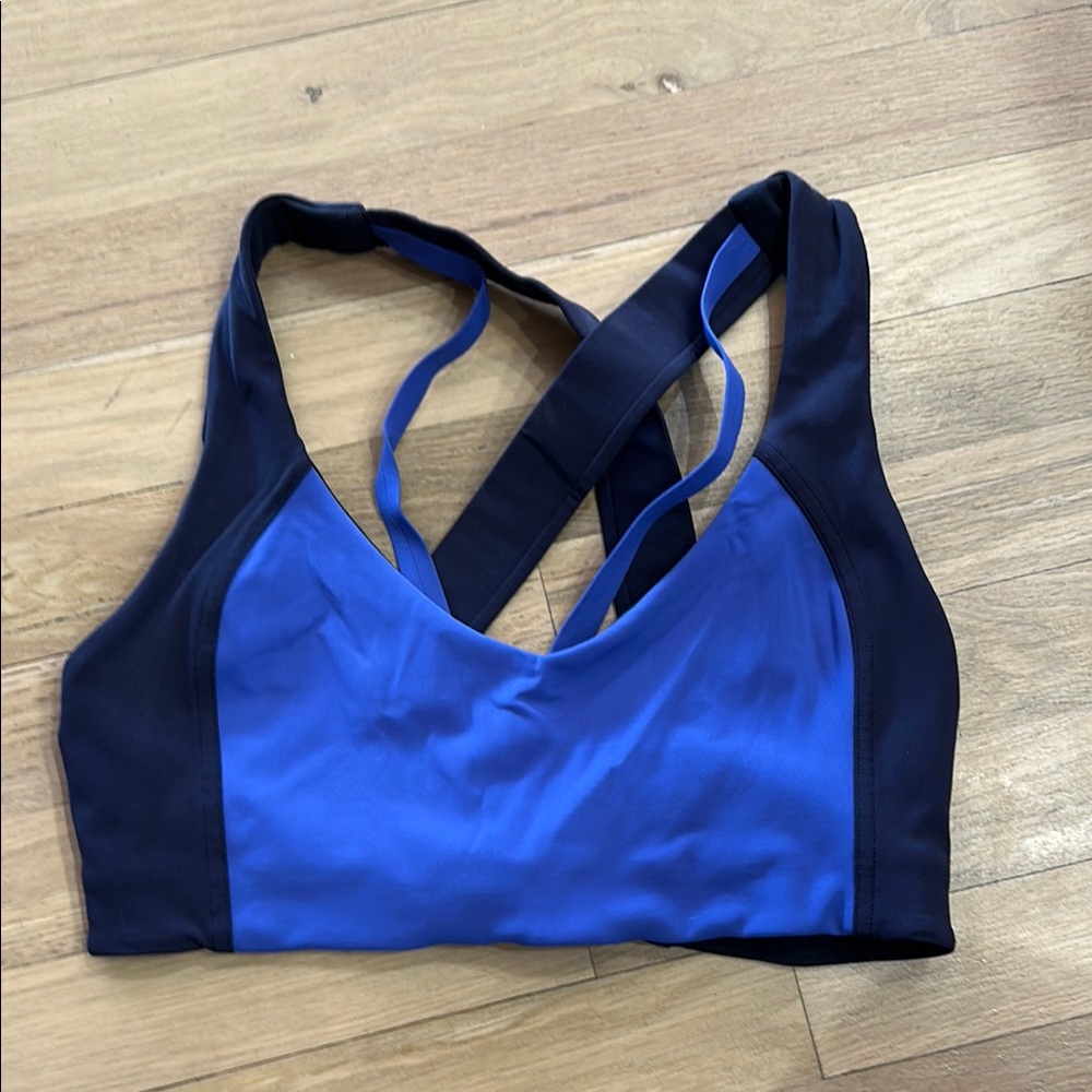 Lululemon Athletica Blue and Black Sports Bra for Intense Workouts